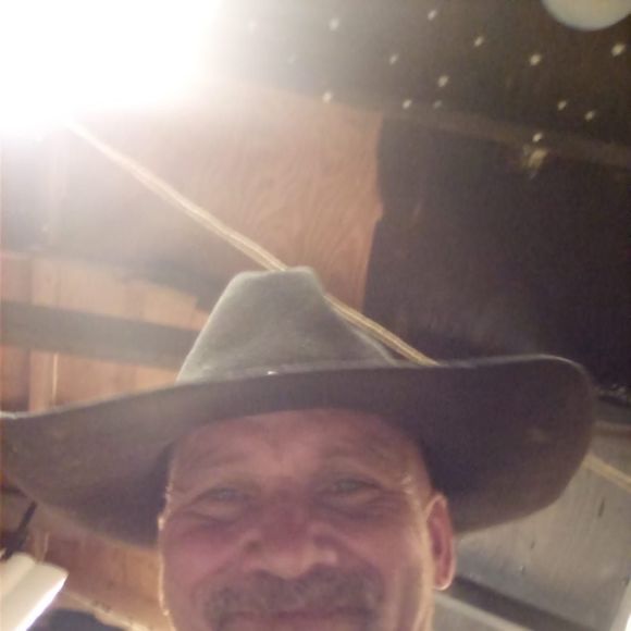 Meet your Posher, Chris - Picture 1 of 1